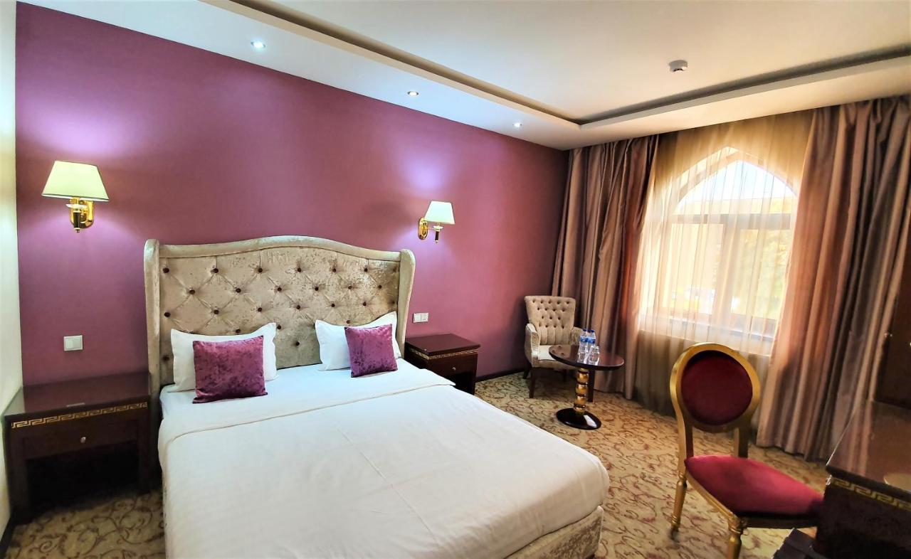 Emirhan Hotel Samarkand Eksteriør bilde