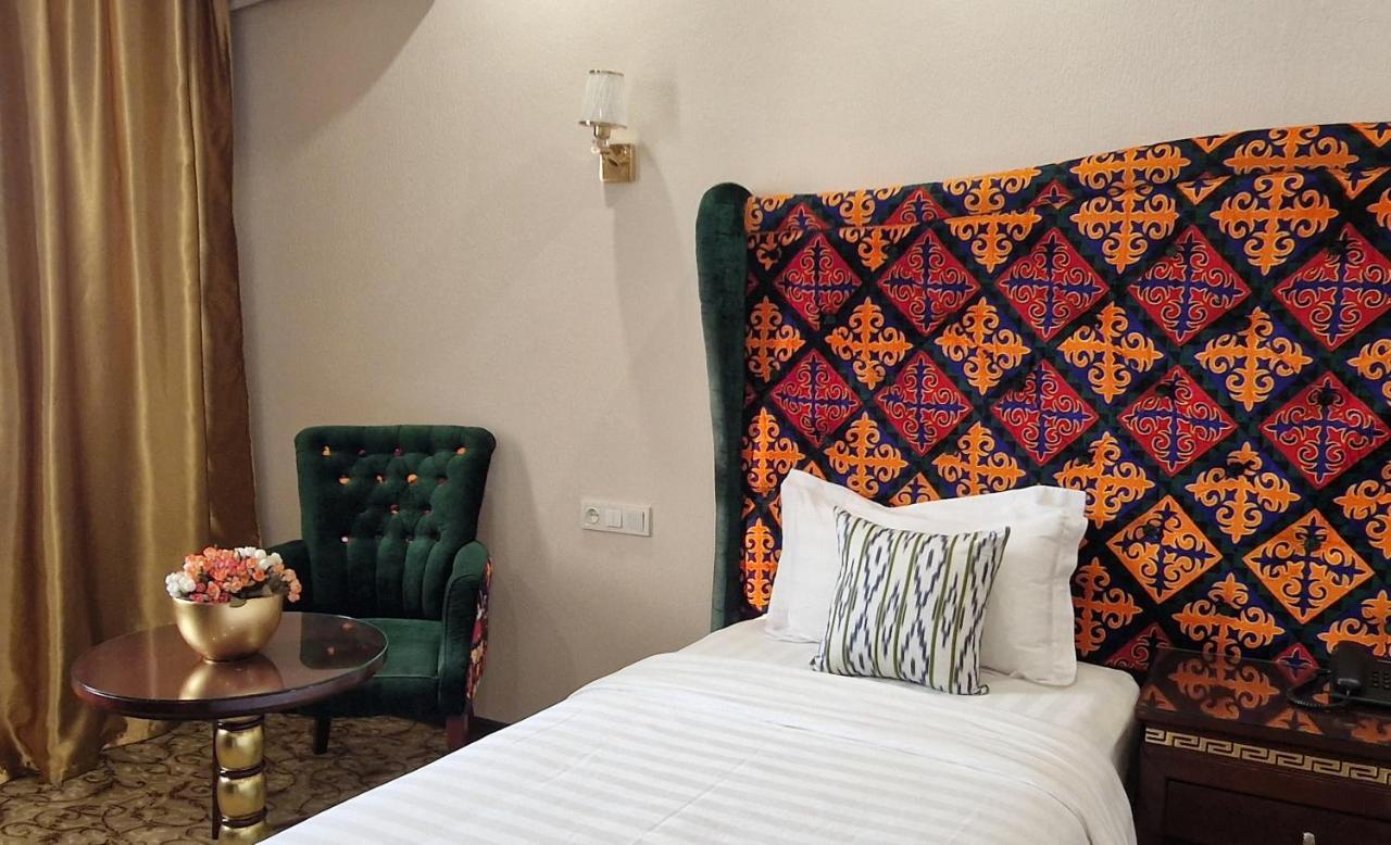 Emirhan Hotel Samarkand Eksteriør bilde