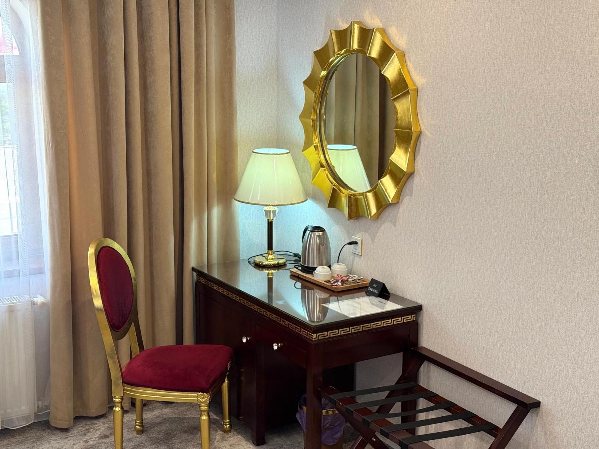 Emirhan Hotel Samarkand Eksteriør bilde