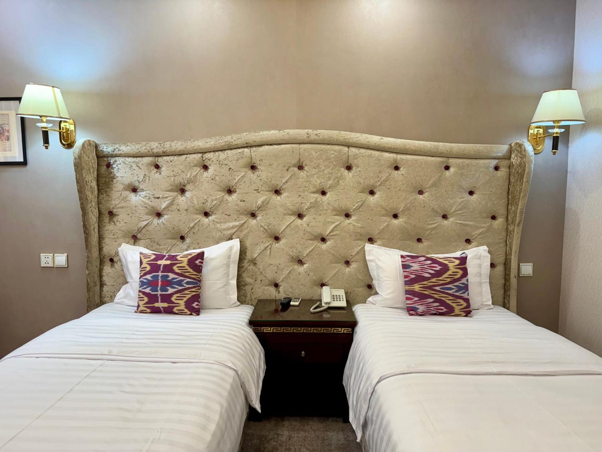 Emirhan Hotel Samarkand Eksteriør bilde