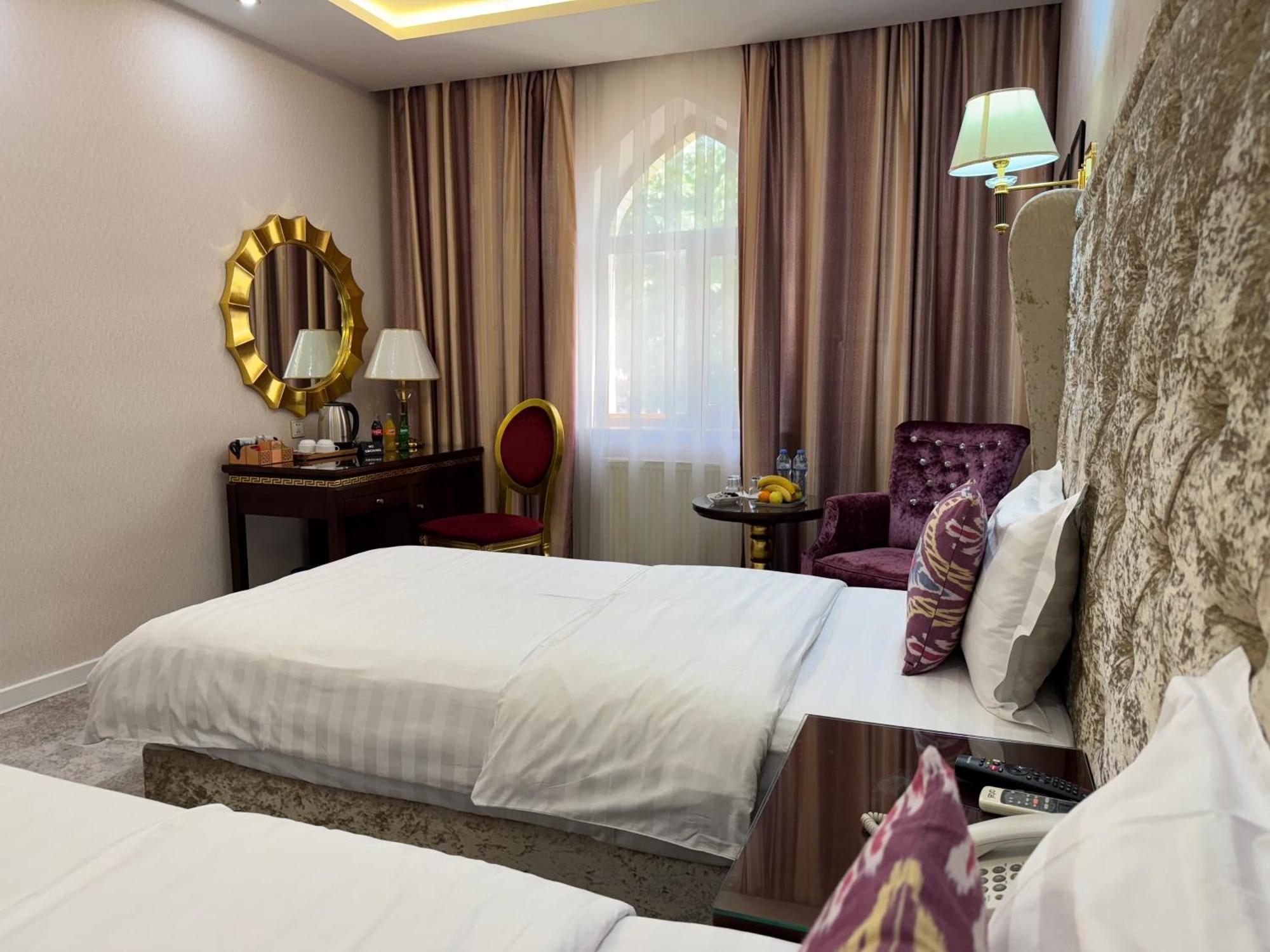 Emirhan Hotel Samarkand Eksteriør bilde