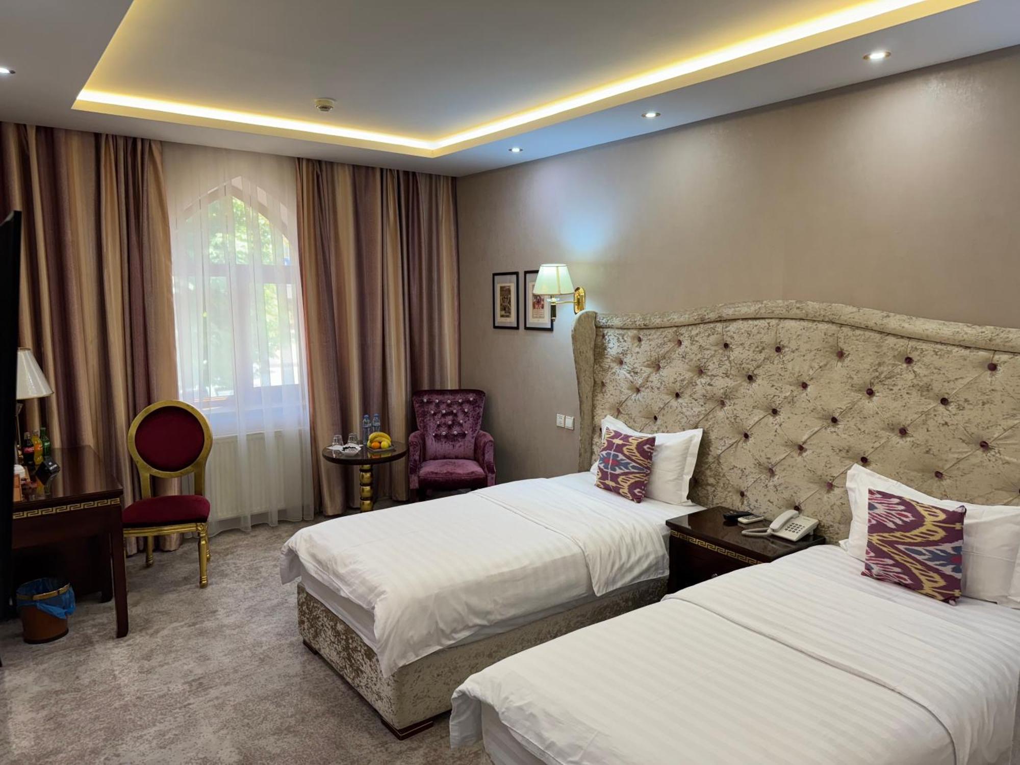 Emirhan Hotel Samarkand Eksteriør bilde