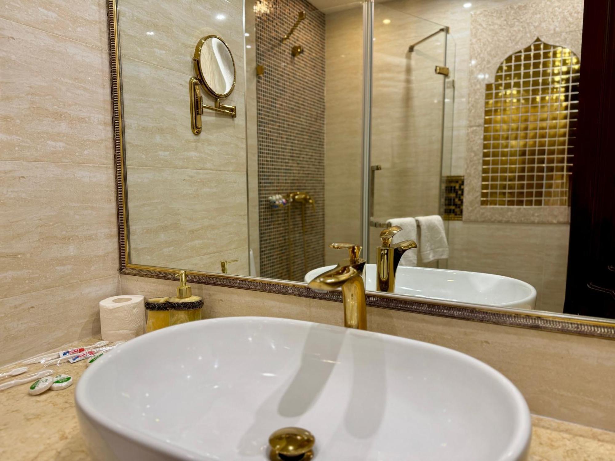 Emirhan Hotel Samarkand Eksteriør bilde