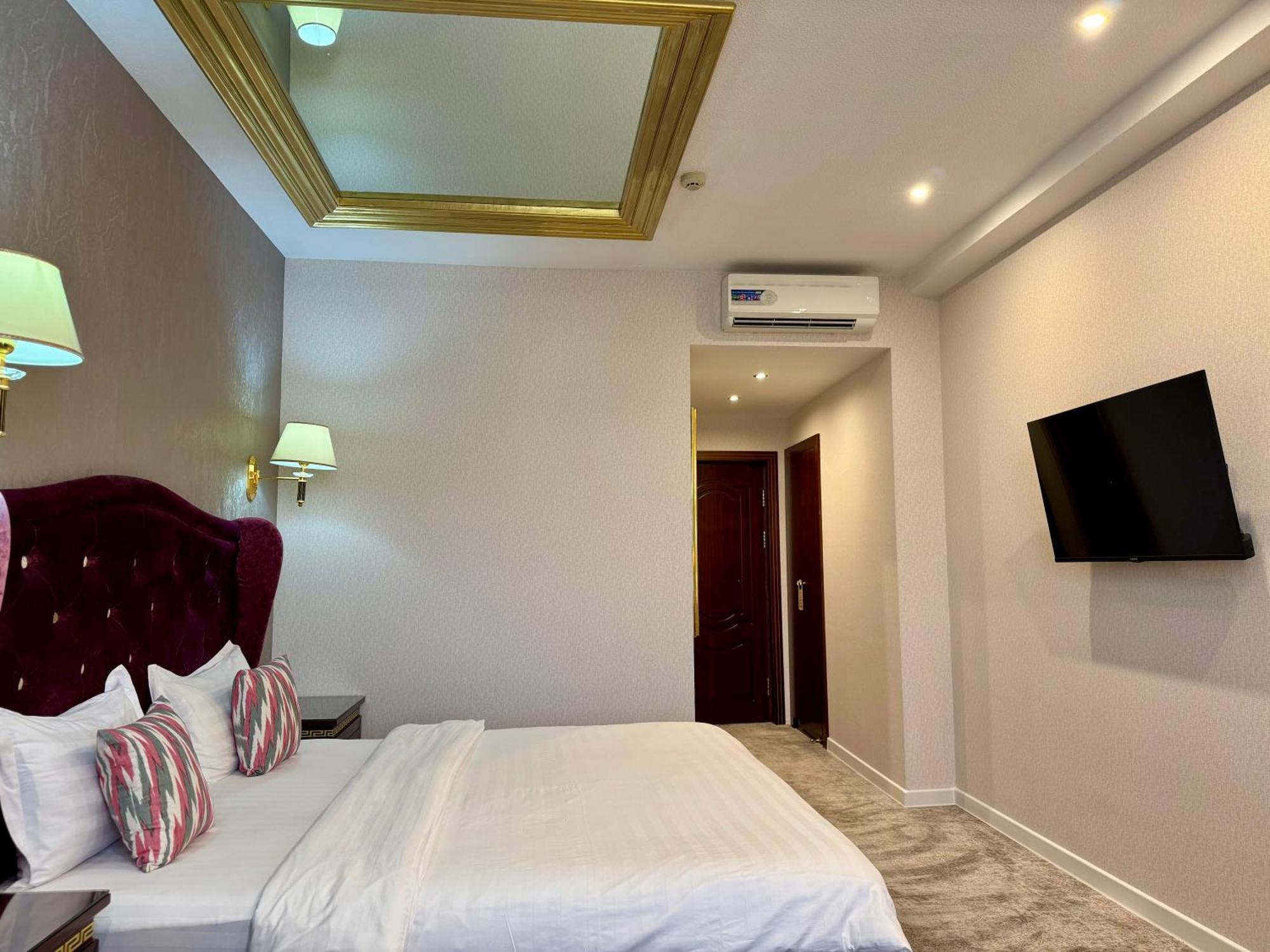 Emirhan Hotel Samarkand Eksteriør bilde